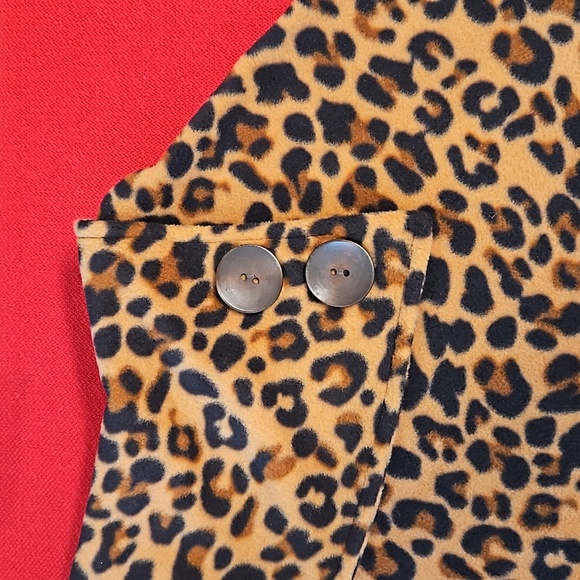 Le Moda Anima print black and brown button detail OS poncho NWOT - Picture 3 of 9